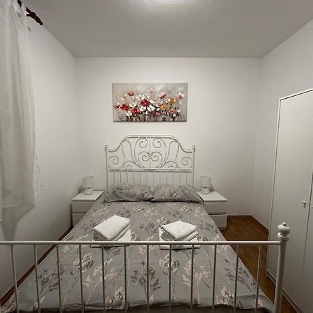 Apartman Petra Kastela Exterior photo