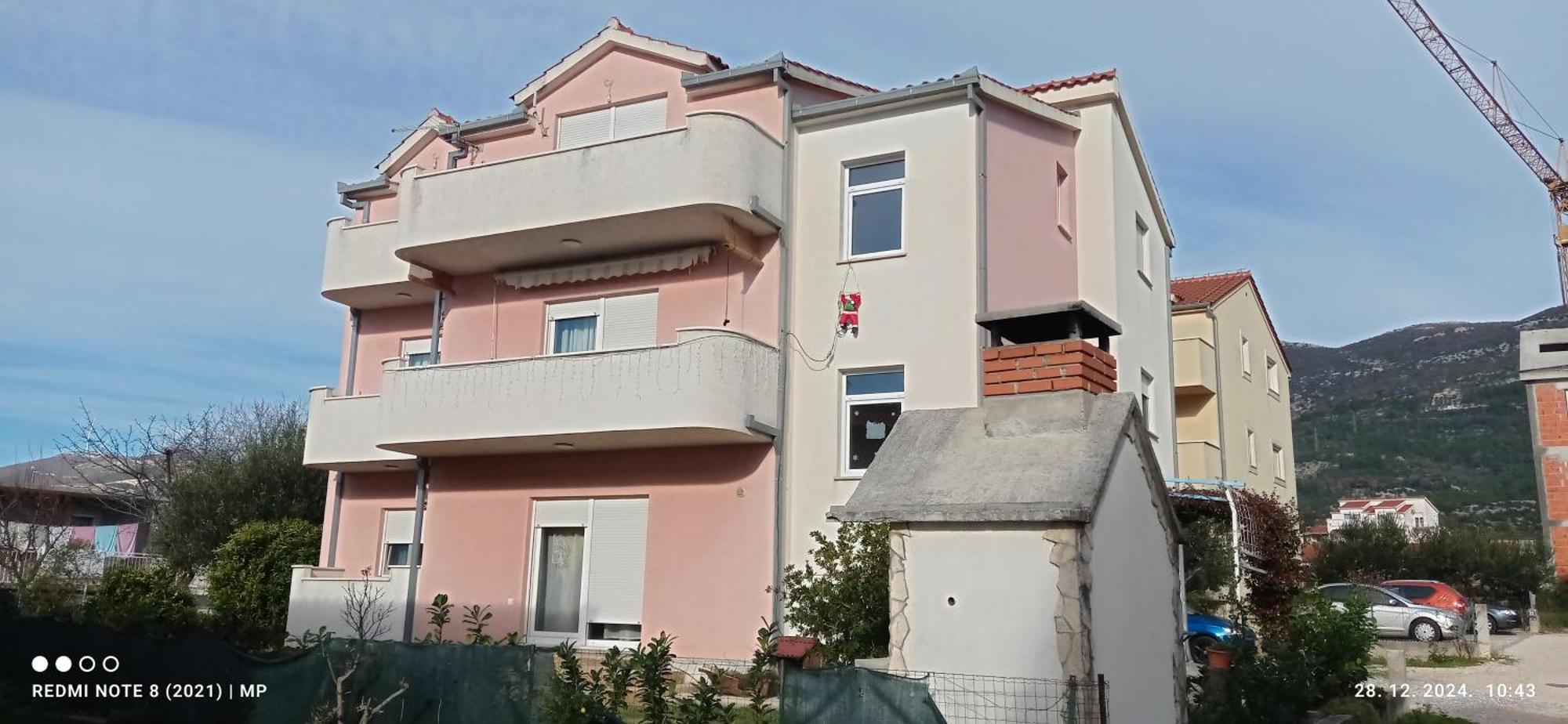 Apartman Petra Kastela Exterior photo